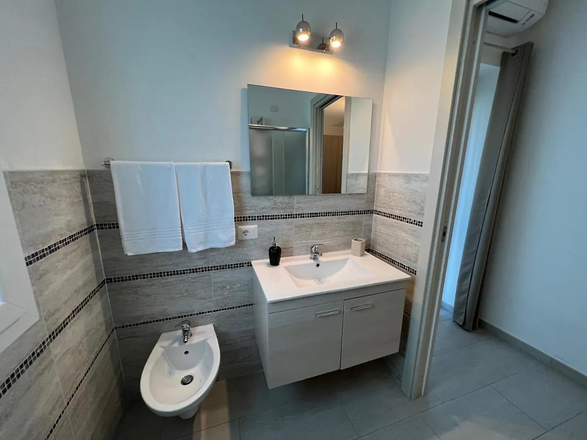 Hotel Al Mare da Francesca Olbia 3*,  Italia